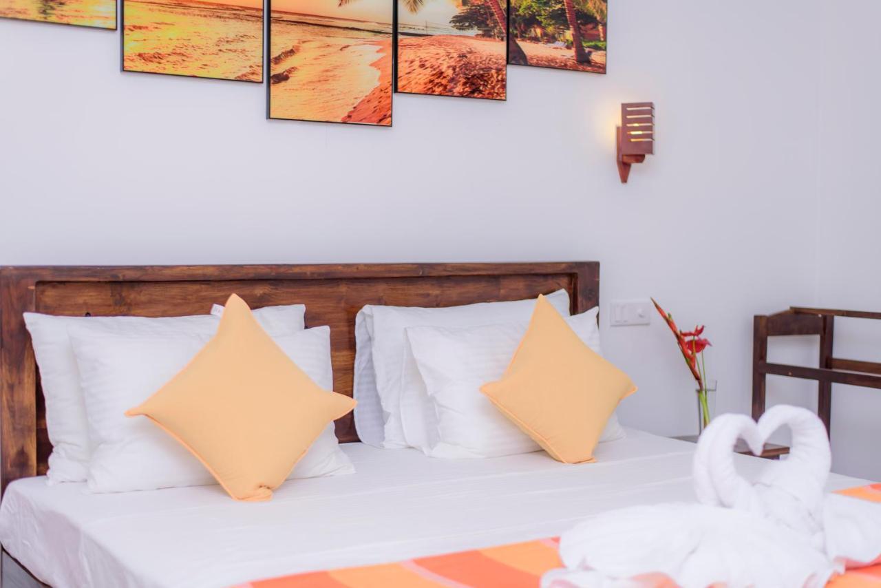 Scenery River Star Hotel ヒッカドゥワ エクステリア 写真